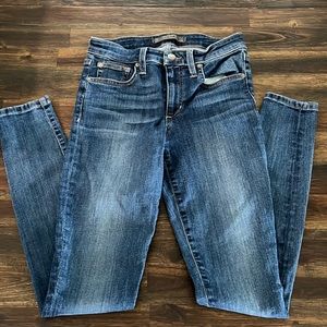 Joe’s Jeans Flawless Mid Rise Skinny Size 26 Women jeans.